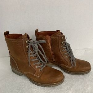 ECCO Elaine mid cut lace boots 10